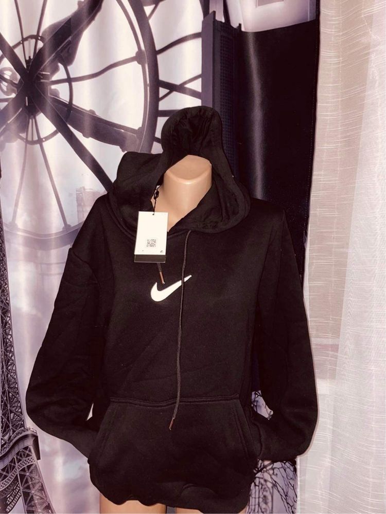 Hanorac Nike vatuit alb sau negru