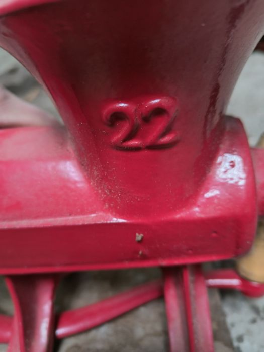 Vând mașină de tocat