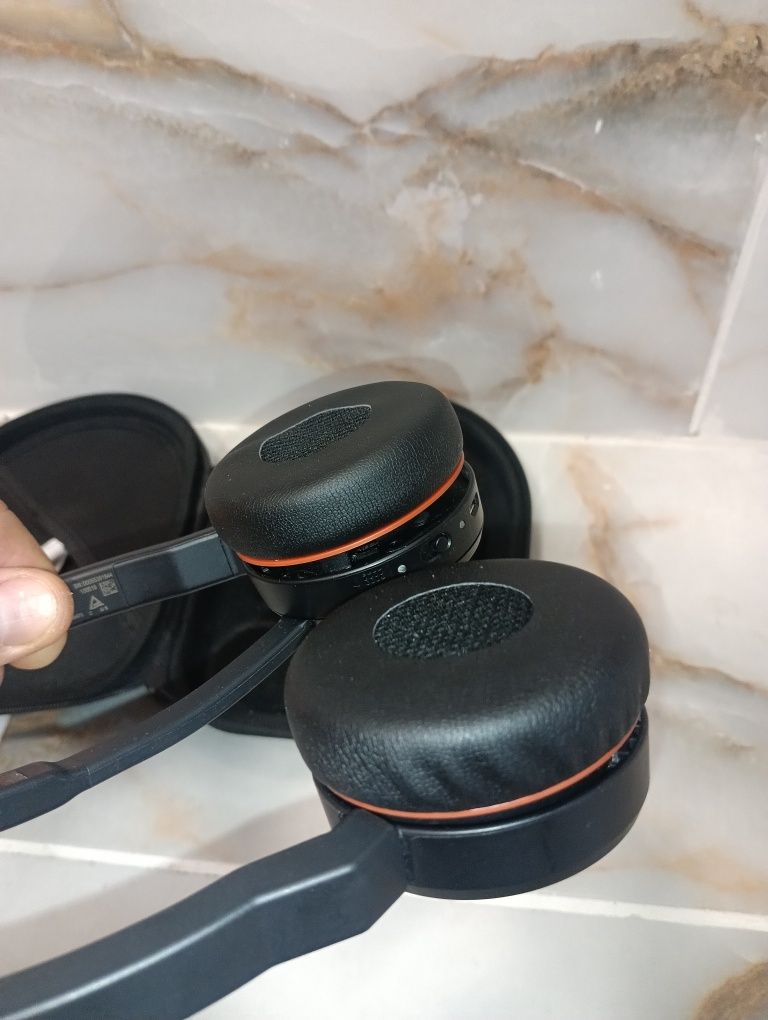 Jabra Evolve 75 в калъф - 95 лв