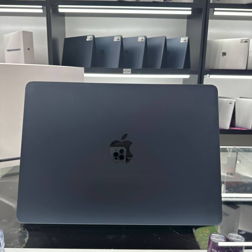 Macbook air m2 8/512gb
