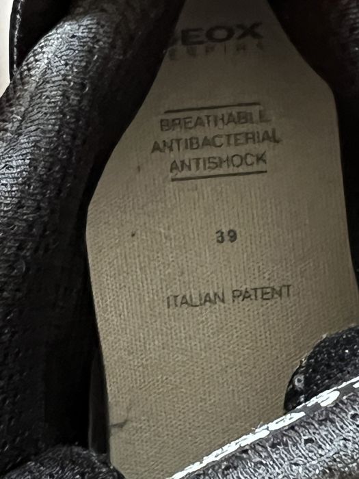 Ghete adidasi Geox led negri