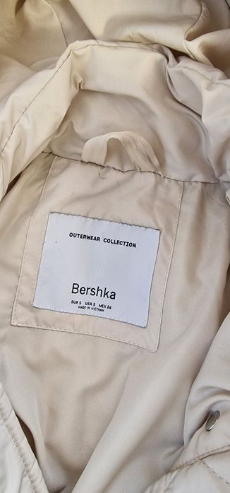 Geaca Bershka ,Xs