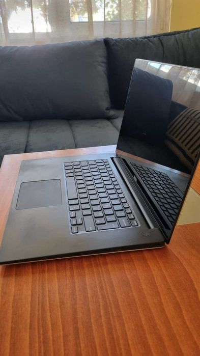 Лаптоп Dell Precision 5510 с Touch екран и алуминиев корпус