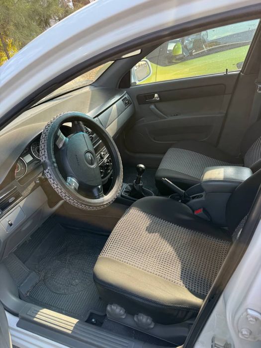 Gentra 2018 yil mehanika rangi oq benzin ishi yo'q