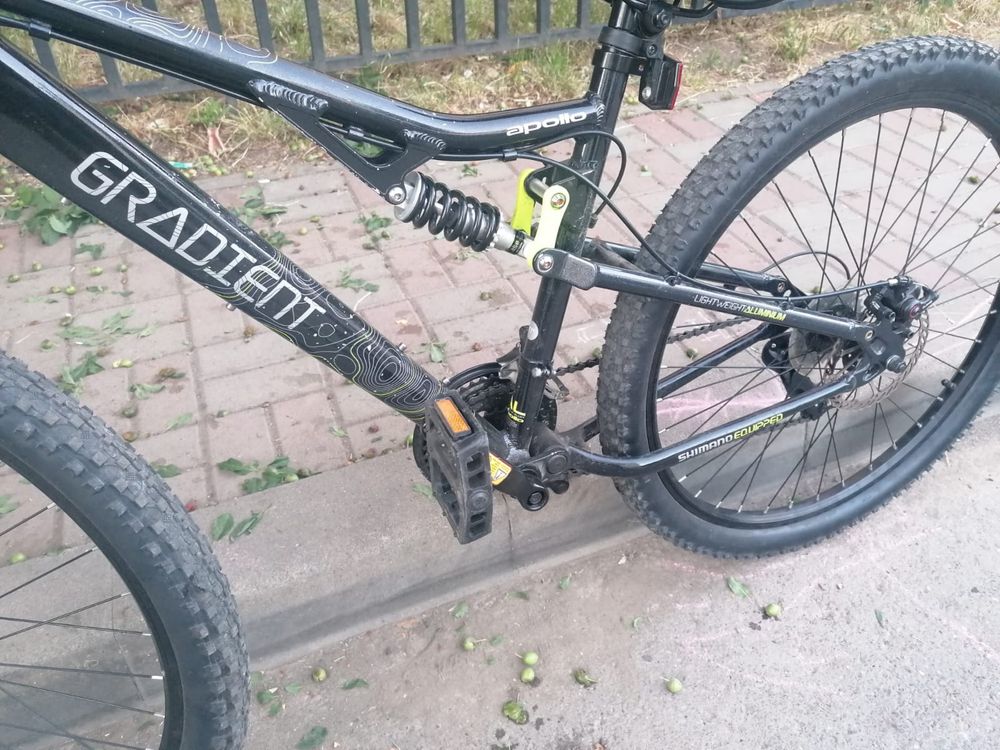 Bicicleta full suspension