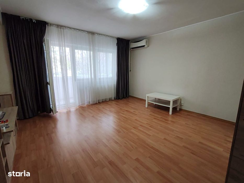 Garsoniera 40 mp cu centrala proprie