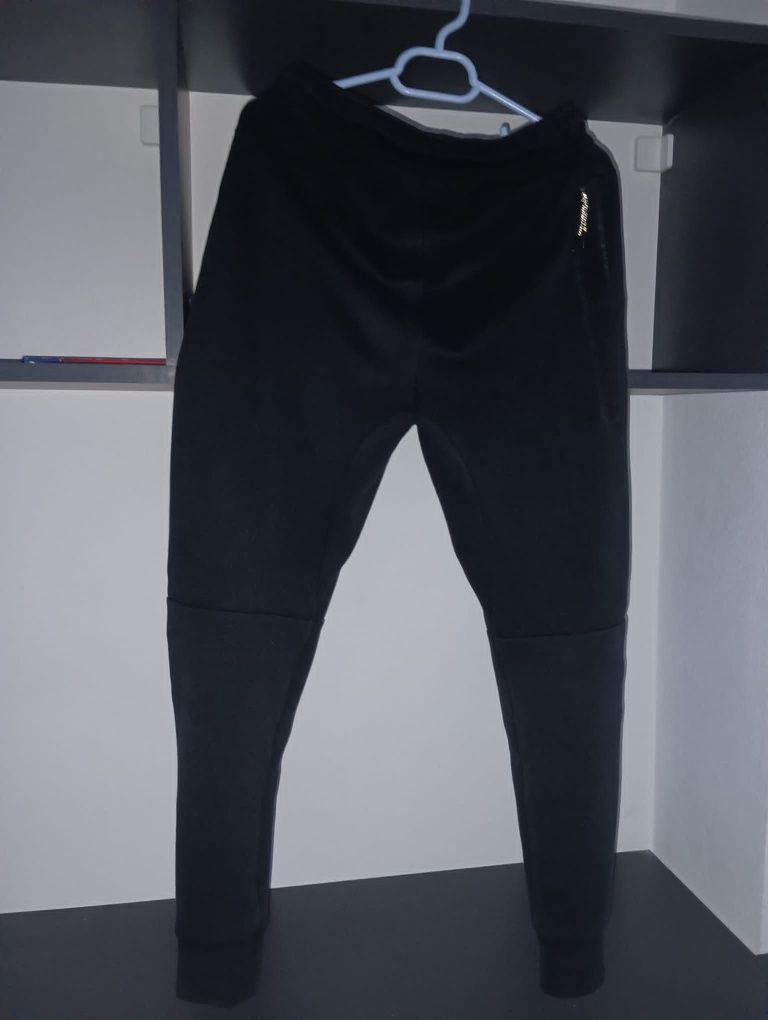 Nike tech pantaloni