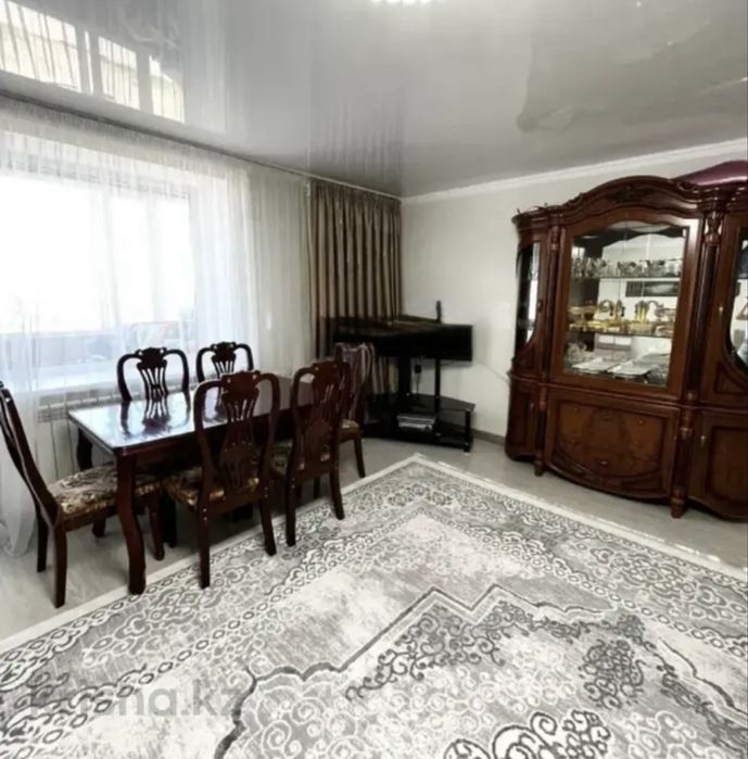 Продам стол и 6 стулья, ТОРГ