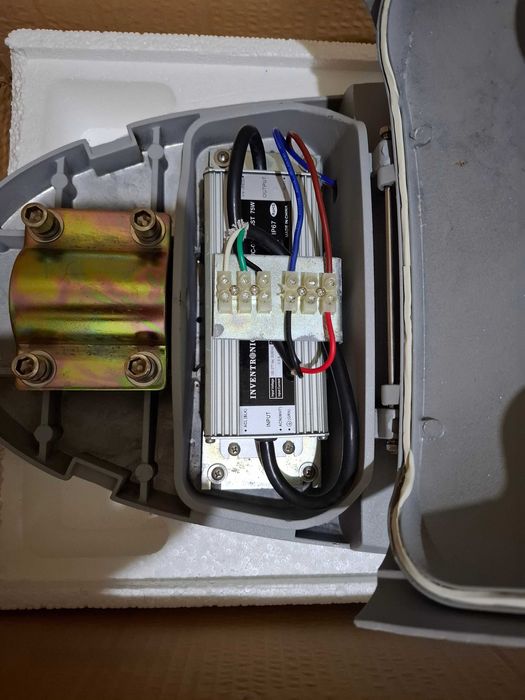 Lampa led stradala profesionala, duraliminiu si policarbonat, 100-246V