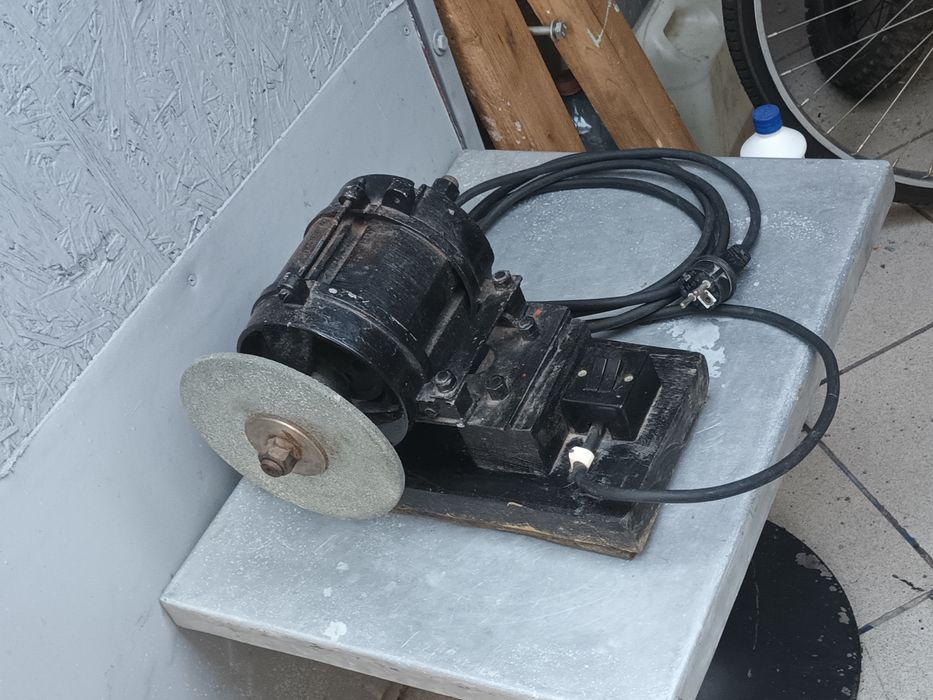 Vând polizor perfect funcțional