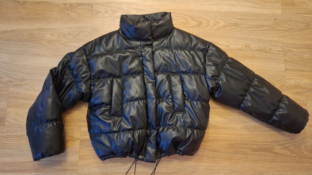 Черно кожено яке