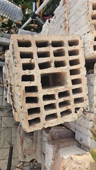 Donez cărămidă gaurita