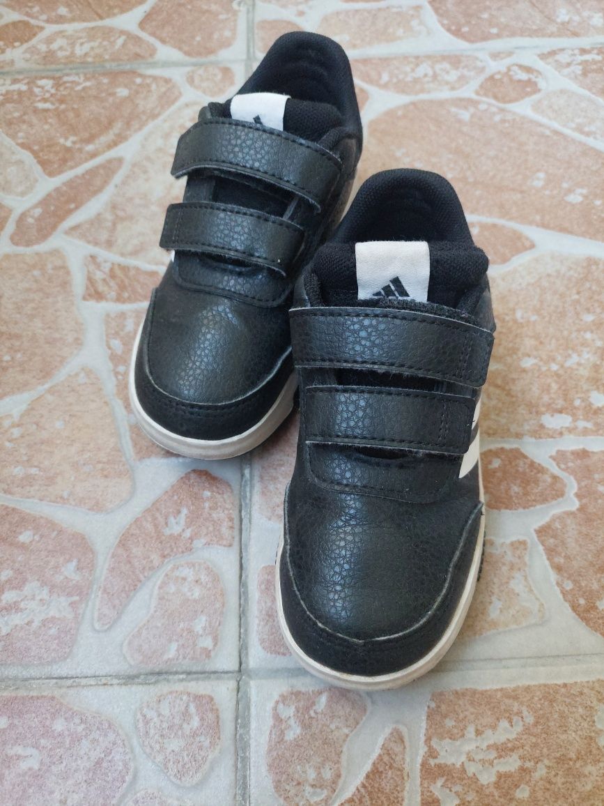 Детски оригинални маратонки Adidas