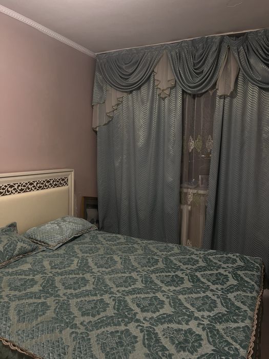 Продам шторы,тюль,покрывало с наволочками