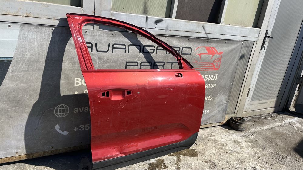 Предна дясна врата Volvo C40 2021-