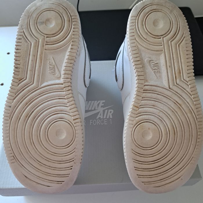 Nike Air Force 1 Mid mărimea 34