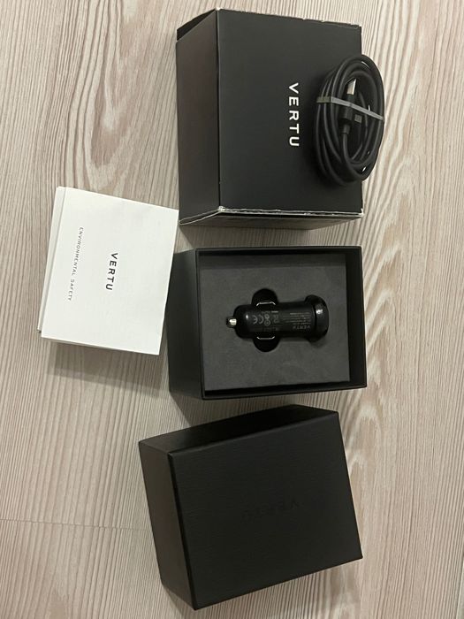 VERTU CHARGER Original Incarcator Auto