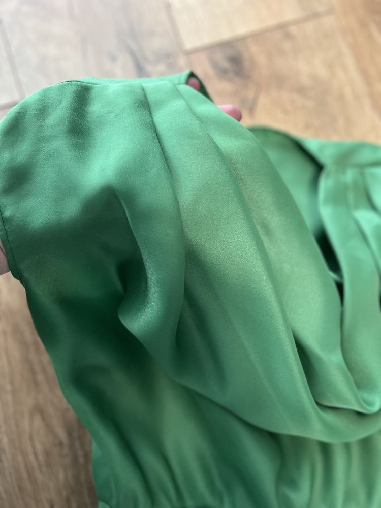 Rochie verde deosebita