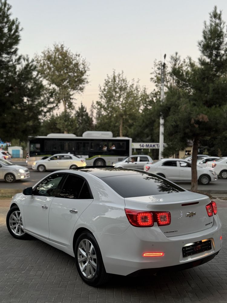 продаю malibu автомат идеал Full.