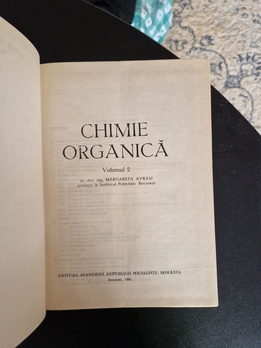 Carti de chimie organica