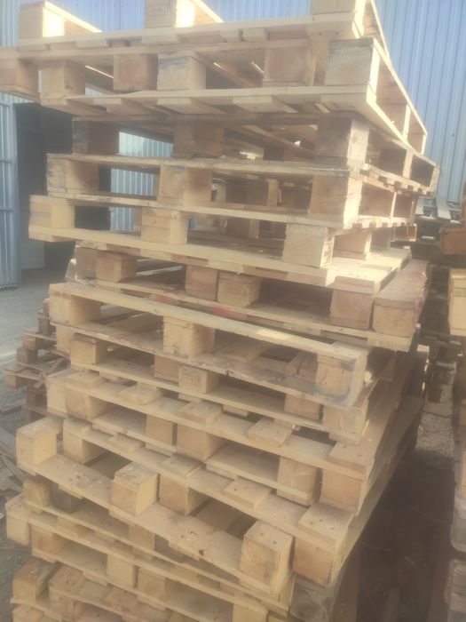 Продам поддоны 120 на 100 в хорошем состоянии