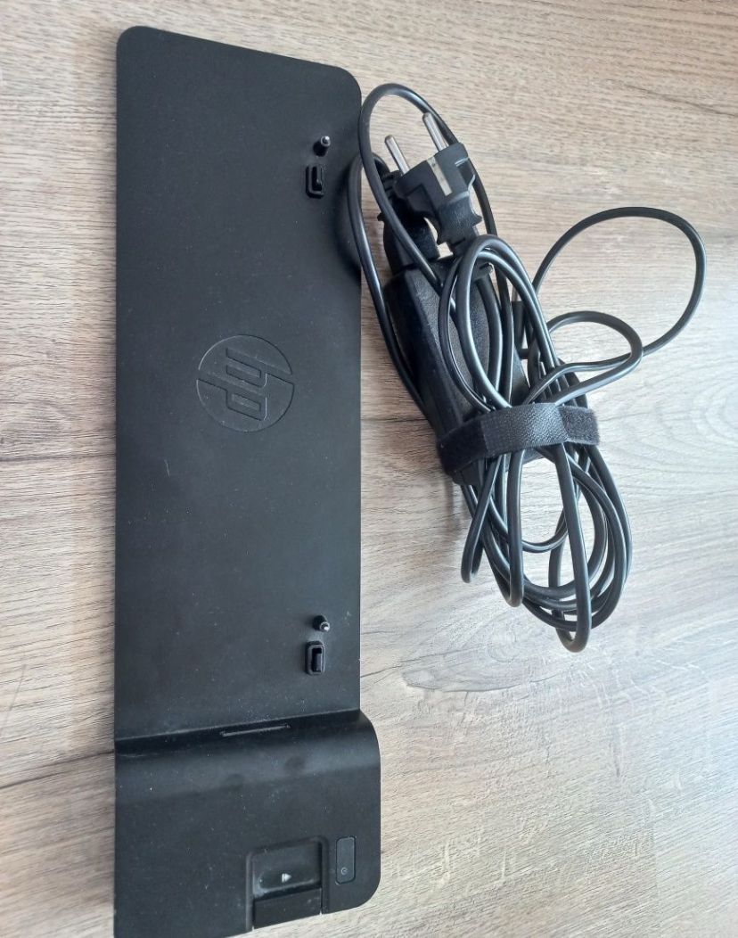 Dock station HP cu incarcator
