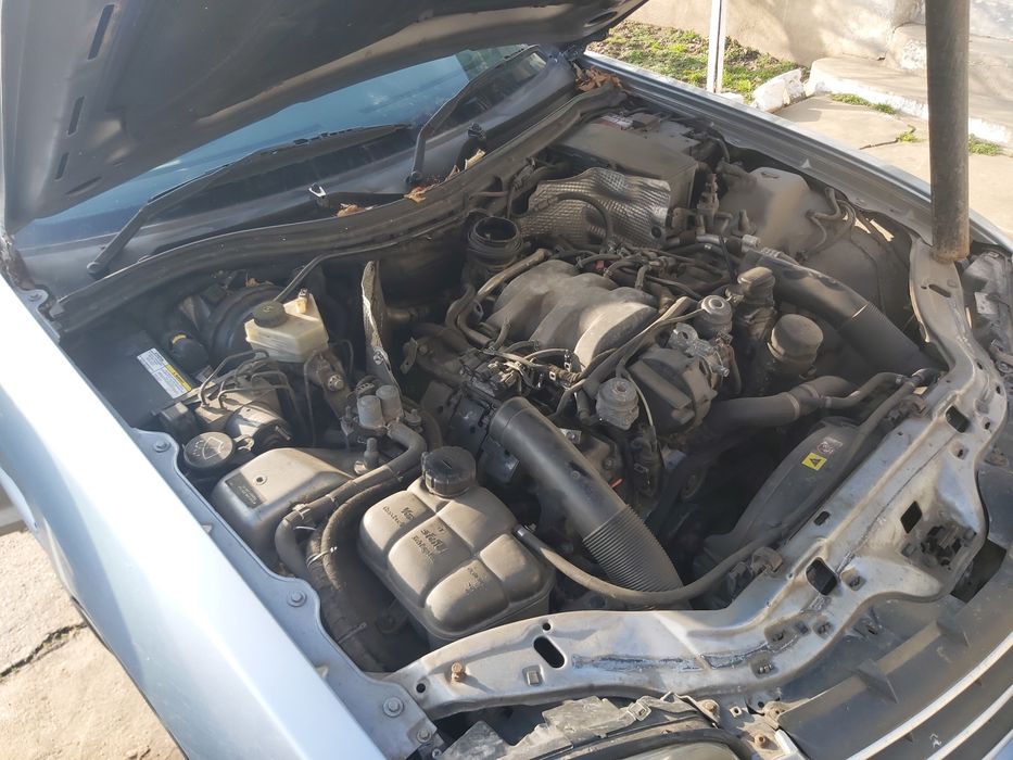 Dezmembrez chrysler crossfire