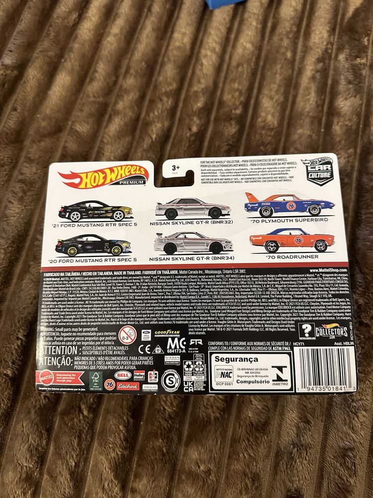 Vând Set Hotwheels Premium