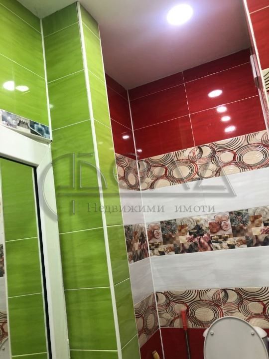 Продава се Двустаен апартамент в София, Надежда 4 - 64 кв.м за 1954 €/кв.м - Снимка #9
