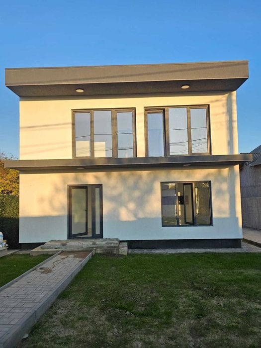 Vila P+1E Strada Apusului 34