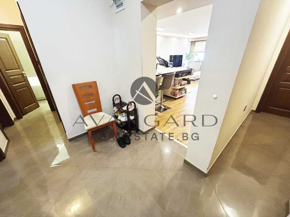 Продава се Четиристаен апартамент в Пловдив, Кършияка - 160 кв.м за 2169 €/кв.м - Снимка #12