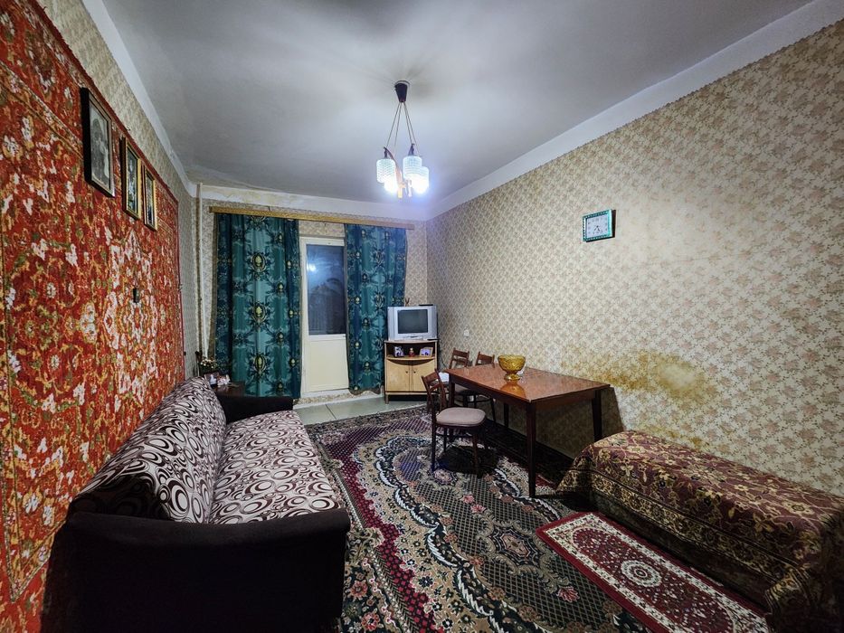 6 mikrorayonda 2 xonali sotiladi. 37300$