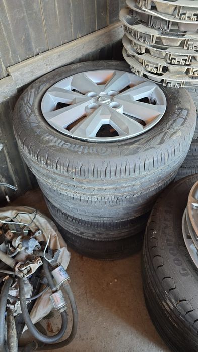 185 65 R15 Continental vara Roti logan 2021 2025 jogger sandero set