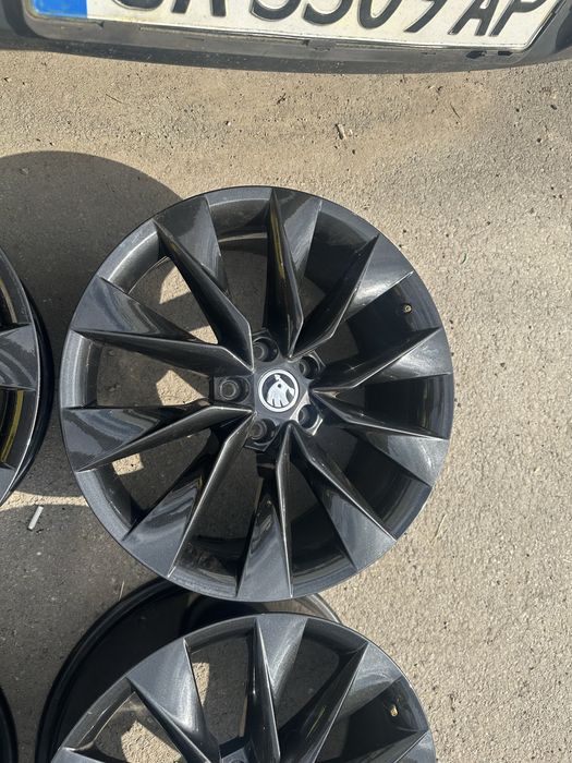 4бр.оригинални лети джанти Skoda  Superb 5х112 8Jx19” ET44