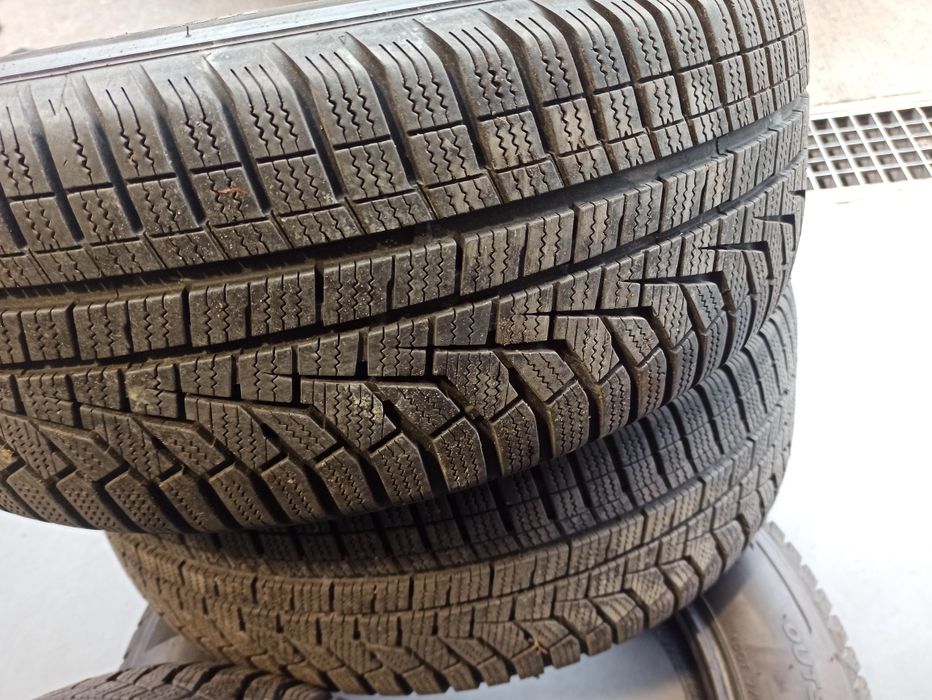 Anvelope iarna 215/60R16
