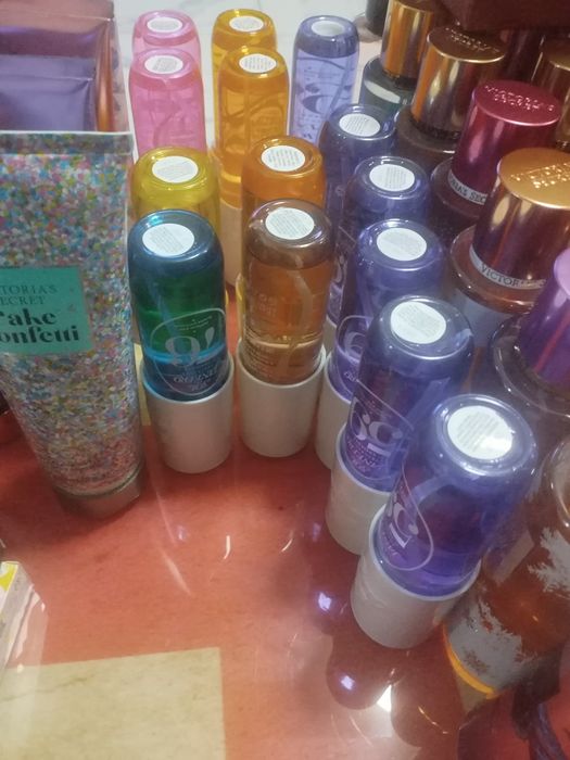 Spreiuri de corp victoria secrat