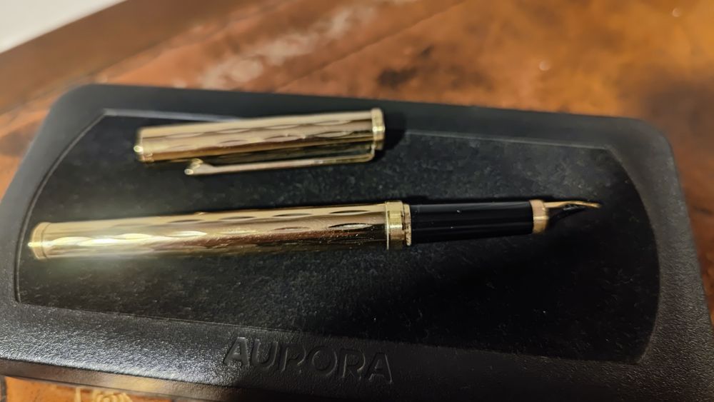 Stilou Aurora placat cu aur 23K – Nou, în cutie originală.