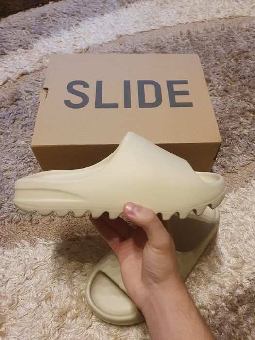 Yezzy slides × adidas