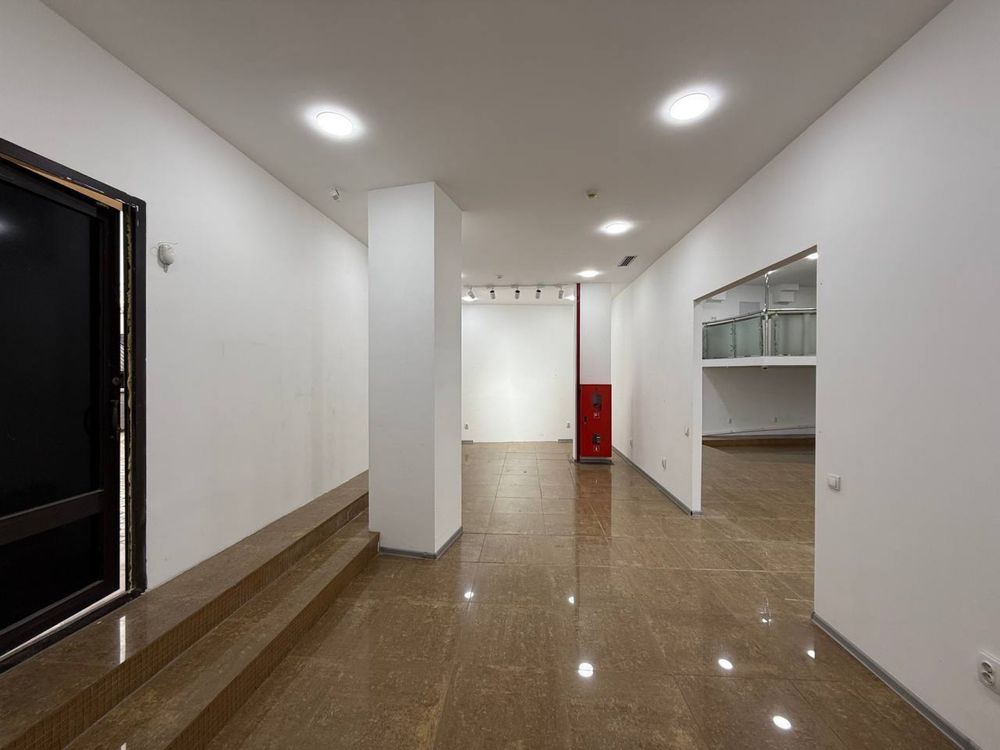 Пространство для вашего бизнеса! 346 м² на пл. Хамида Олимджана