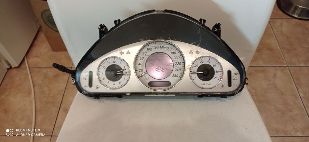 Мерседес w211. Щиток приборов