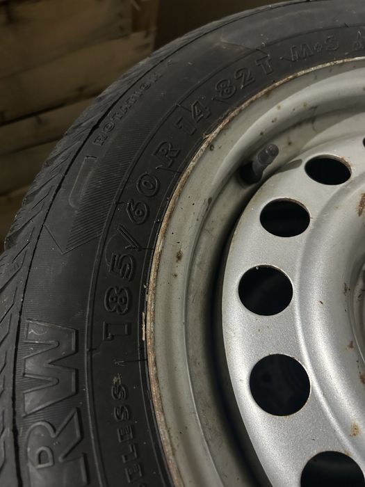 Cauciucuri 185 60 R14