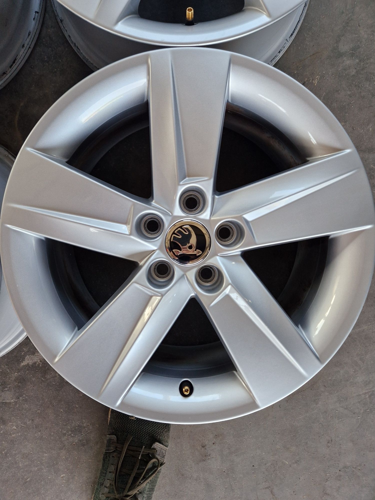 16 цола джанти 5x100 2016г. За SKODA-VW-AUDI-SEAT