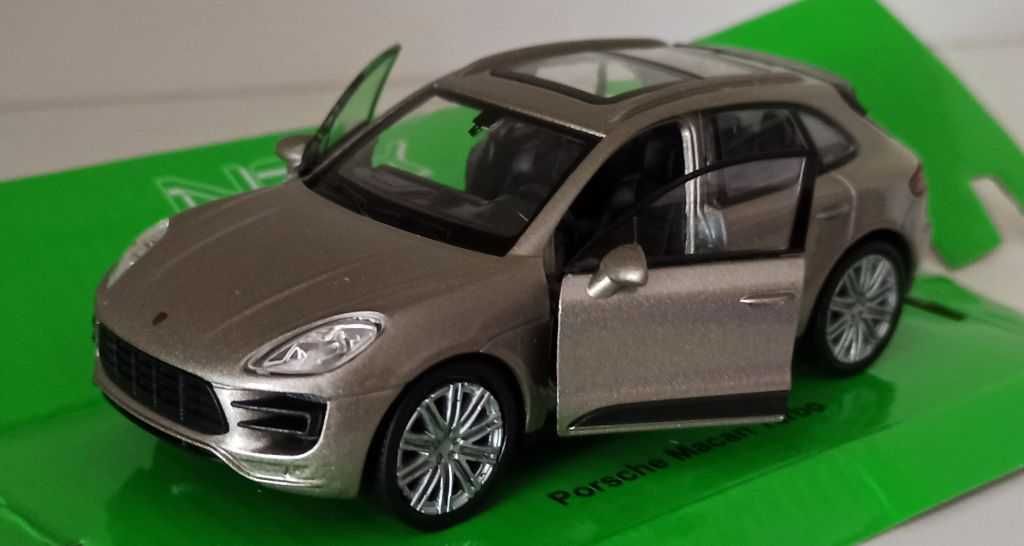 Macheta Porsche Macan 2015 gri - Welly 1/36