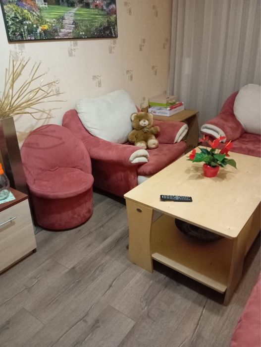 Холна гарнитура Диван/2бр Фотьойли/Табуретка с гръб