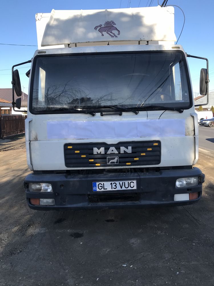 Vând camion MAN