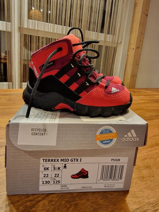 Vand ghete Adidas copii marimea 22