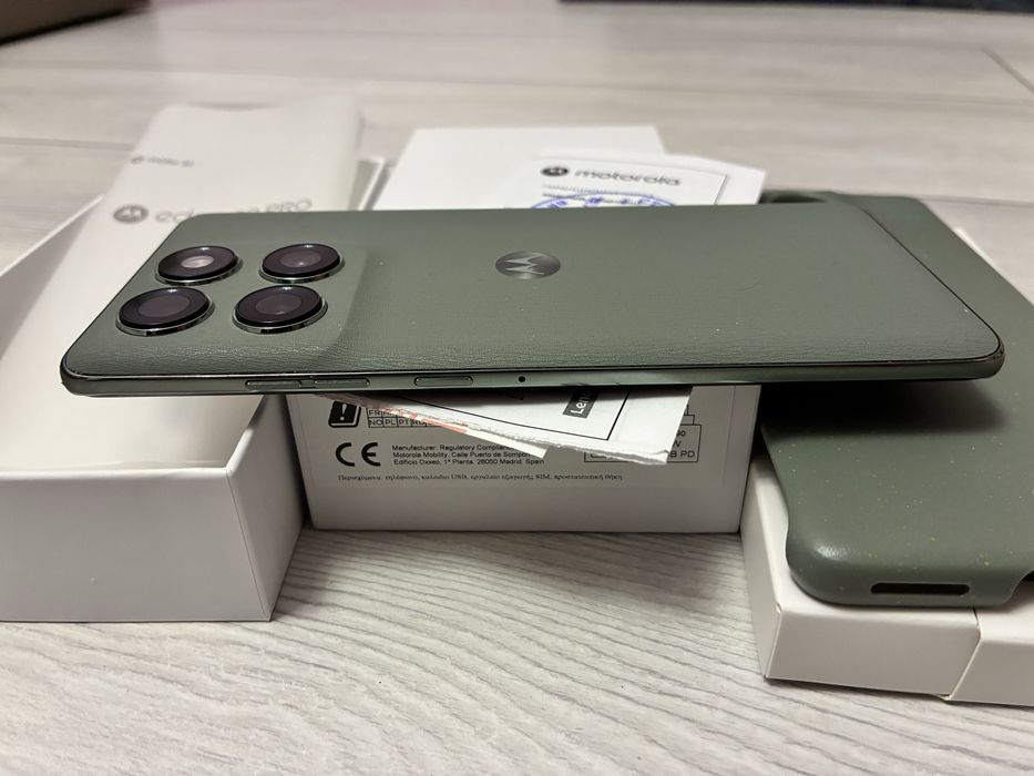 Motorola edge 60 pro 12/512gb