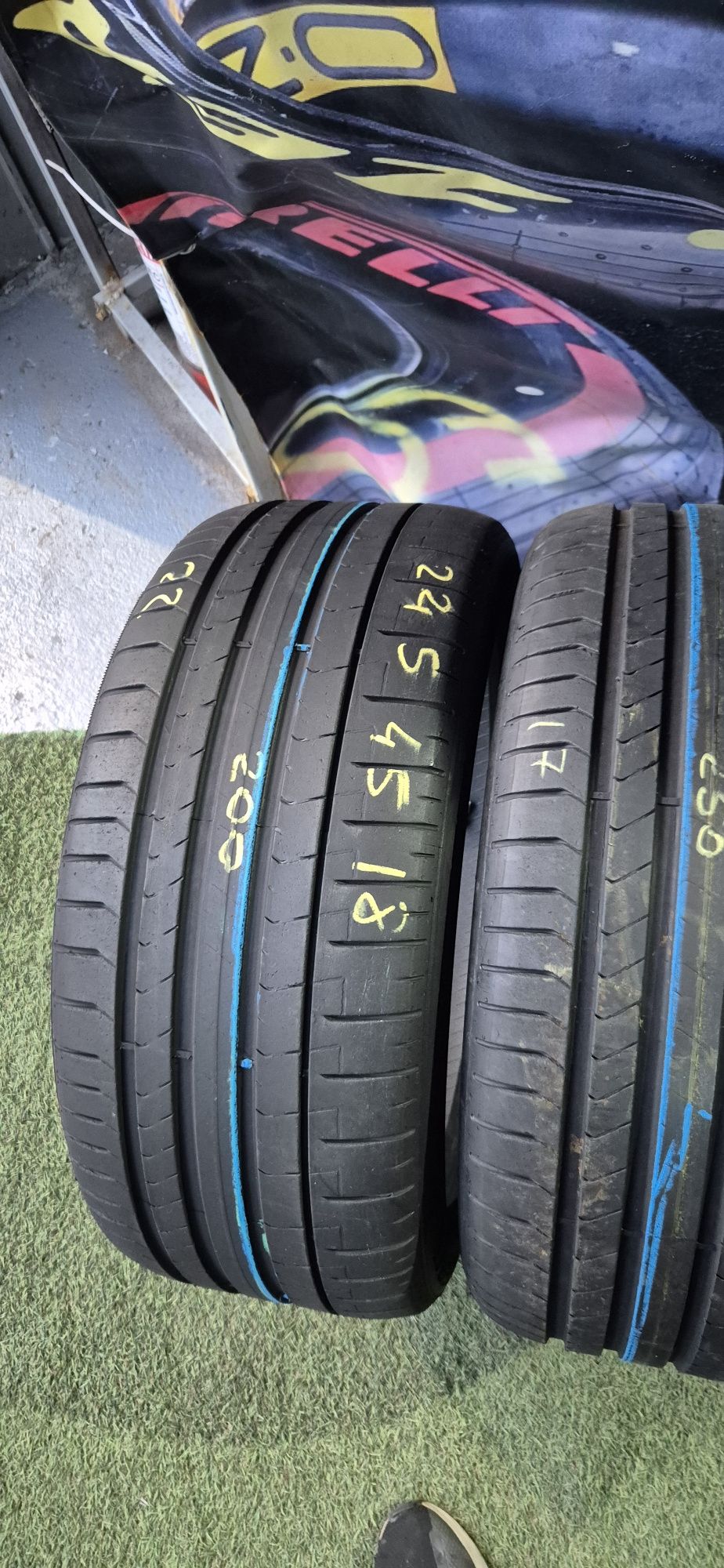 245 40 18 Pirelli