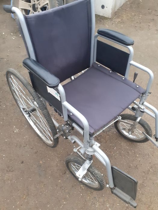 Продам  инвалидную коляску, новая