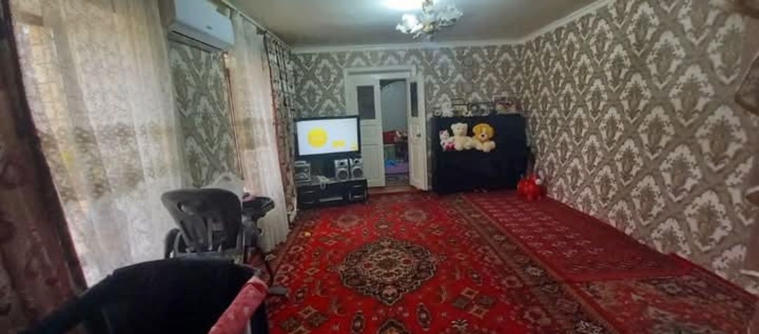 Продаётся  дом на 2 семьи